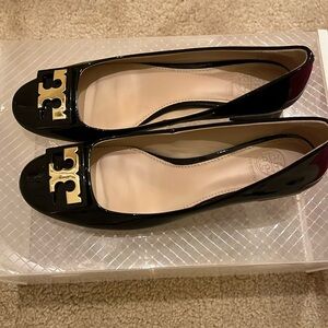 Tory Burch Gigi Bump (soft patent leather) Black - size 6.5